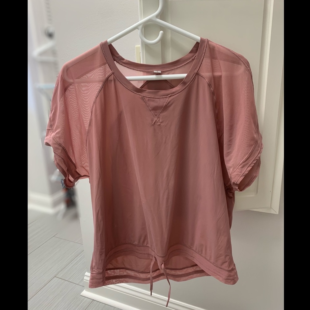 Lululemon Women’s Pink Short Sleeve Top Size 4